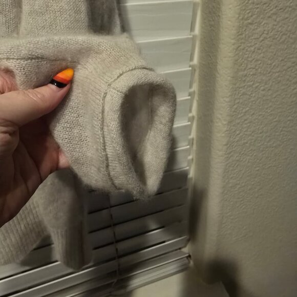 James Perse Cashmere-Blend Sweater – Size 0 (XS/S) - Picture 4 of 6